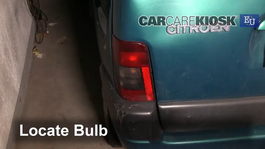 2003 Citroen Berlingo MultiSpace 1.4L 4 Cyl. Éclairage Feux de marche arrière (remplacer une ampoule)